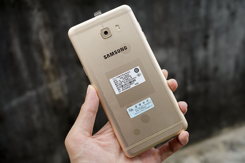 samsung-galaxy-c9-pro-1
