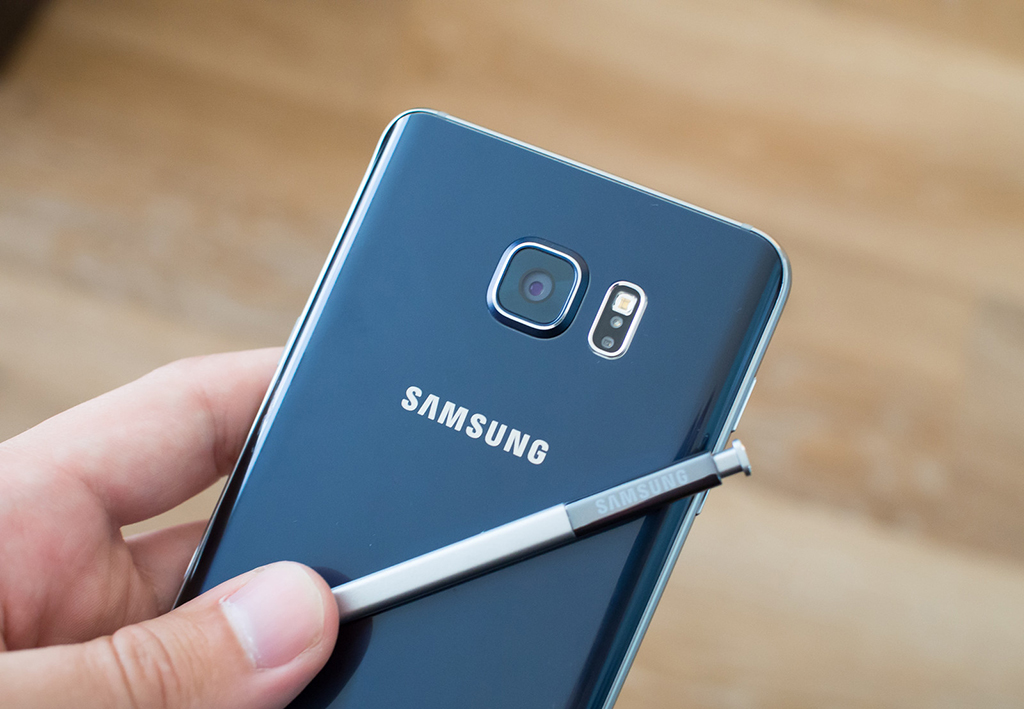 galaxy-note-5-mat-lung-1