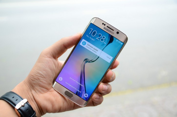 thiet-ke-an-tuong-cua-dien-thoai-samsung-galaxy-s6-edge-xach-tay.5