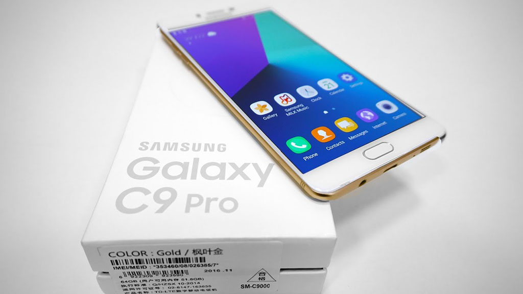 galaxy-c10-c10-plus-dang-duoc-samsung-san-xuat_11