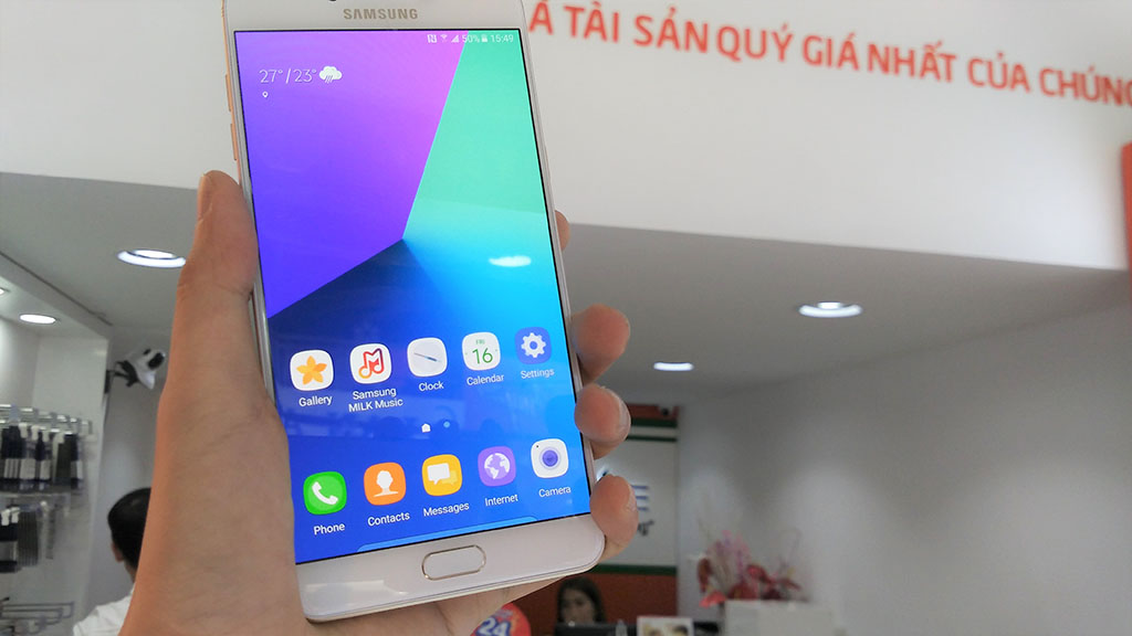 galaxy-c10-c10-plus-dang-duoc-samsung-san-xuat_7