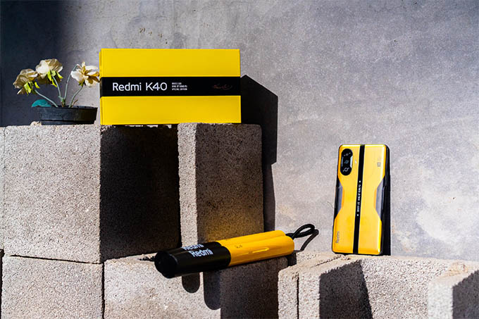 Redmi K40 Bruce Lee King of Kung-Fu Edition ra mắt khiến nhiều người thích thú