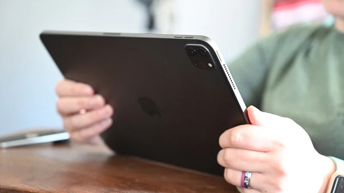 iPad Pro 2021 M1 12.9 inch 256GB Wifi sở hữu hệ thống 3 camera