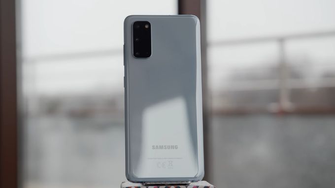 007Win nhà cái Galaxy S20 cũ là phiên bản nhỏ gọn nhất trong series, phù hợp với người dùng ưa thích thiết kế tinh tế