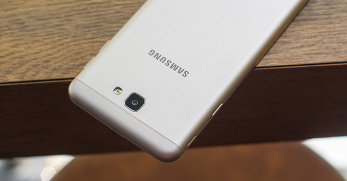Galaxy J7 Prime vẫn hot dù J7 Pro đã ra mắt