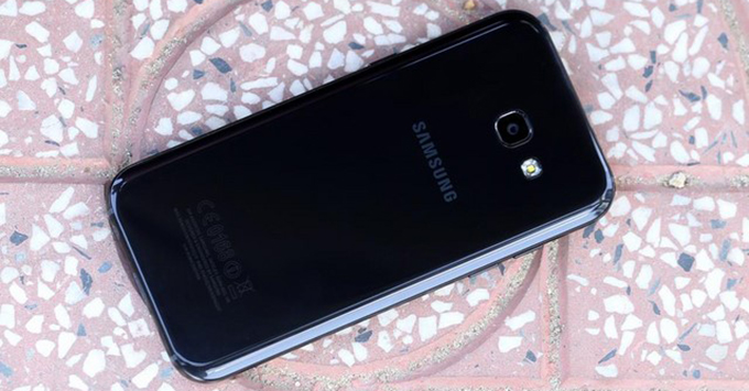 Galaxy A7 (2017) có thiết kế cao cấp