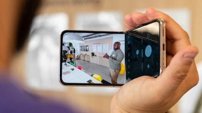 Hệ thống camera trên Galaxy Z Flip 5