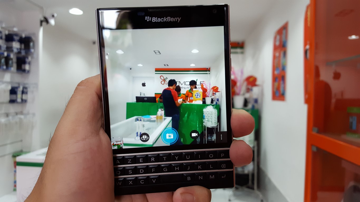 xtmobile-blackberry-passport_35