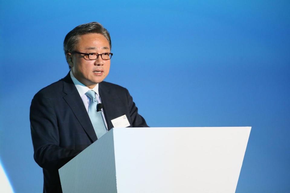 Dong-jin-Koh-1200x800