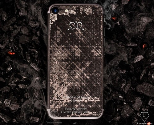 worlds-first-full-carbon-iPhon-1344-4097-1478253143