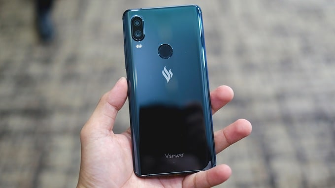 Cụm camera kép trên Vsmart Active 1